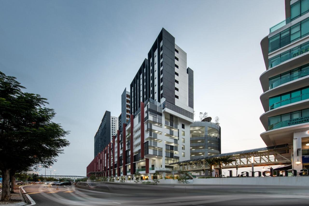 The Canvas Hotel Klang Eksteriør billede